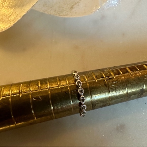 Authentic Diamond thin band (10kt) - Picture 3 of 9